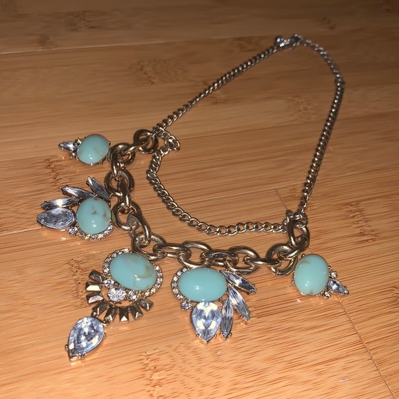 Beautiful turquoise chain rhinestone statement necklace